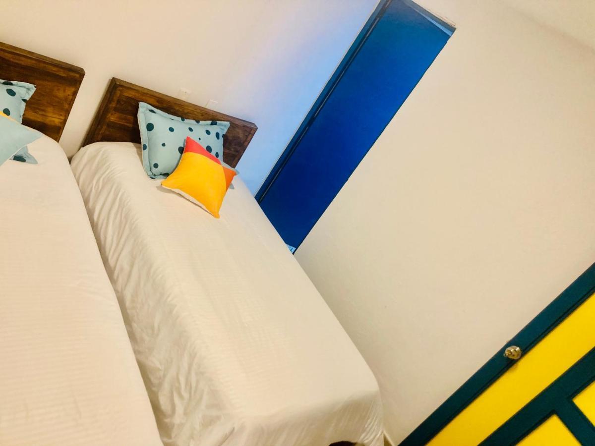 Hostal Casa Lantana La Candelaria Богота Екстер'єр фото